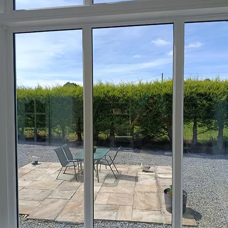 The Feathered Nest At The Cracked Hen 3* Gorey