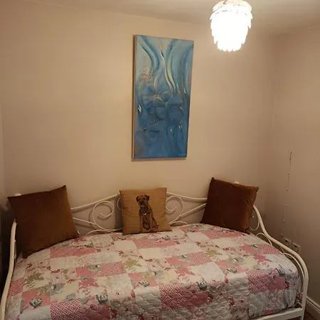 The Feathered Nest At The Cracked Hen Oda ve Kahvaltı 3*