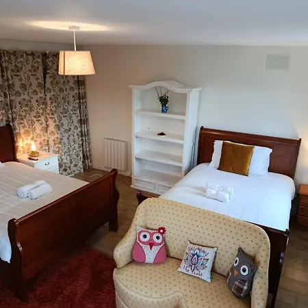 The Feathered Nest At The Cracked Hen Oda ve Kahvaltı